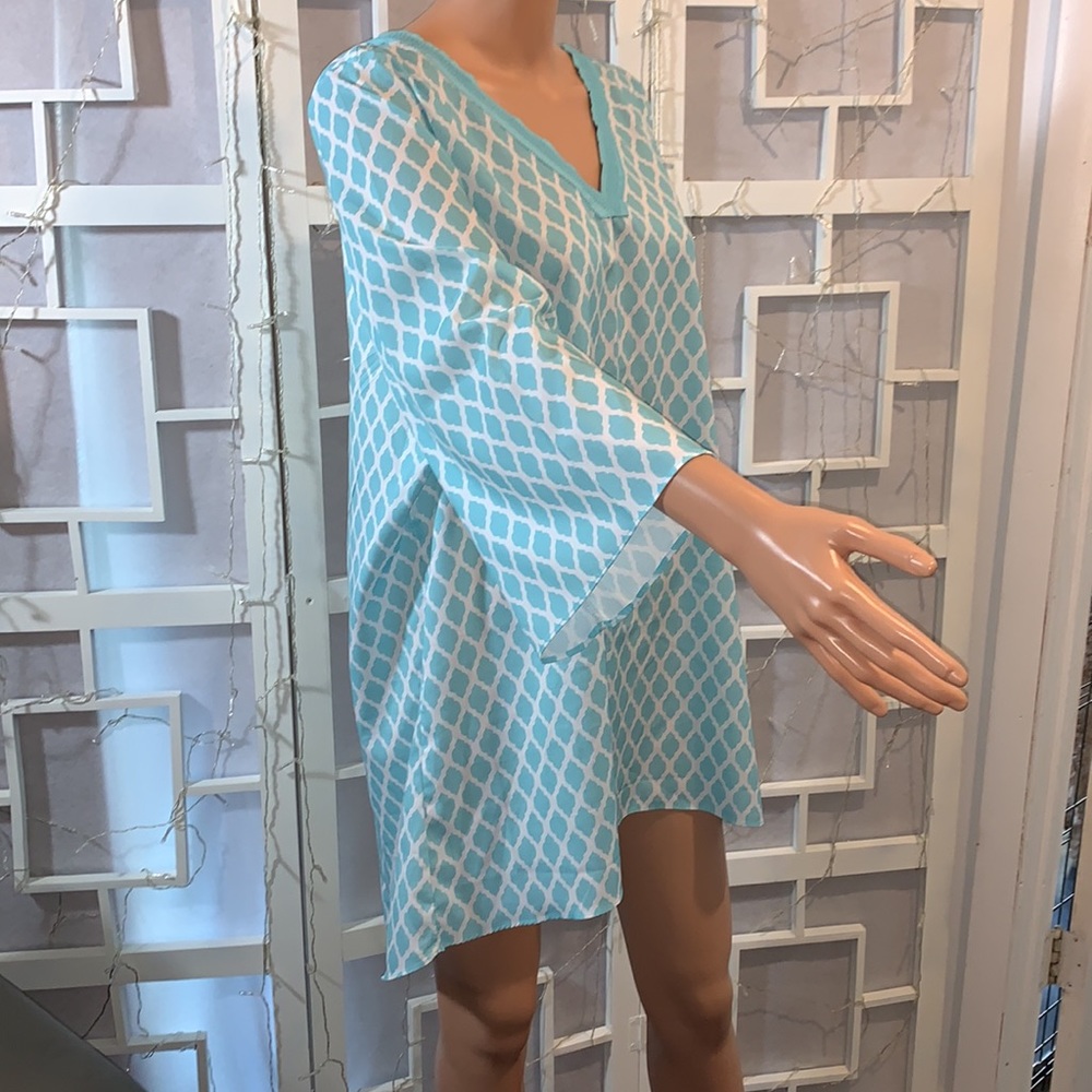 Retro Threads Blouse - Picture 5 of 5